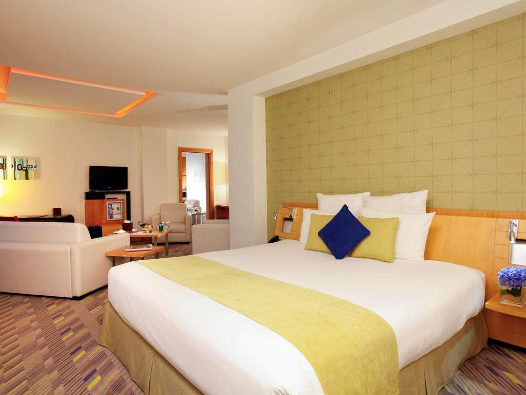 Novotel Dammam Business Park Room photo