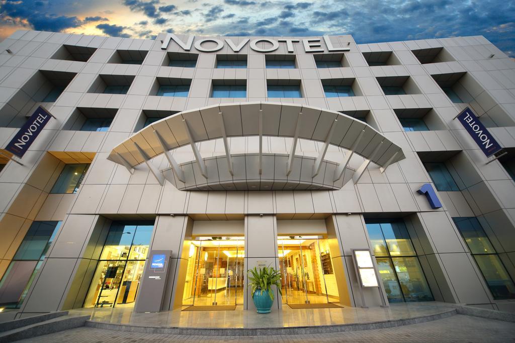 Novotel Dammam Business Park Exterior photo