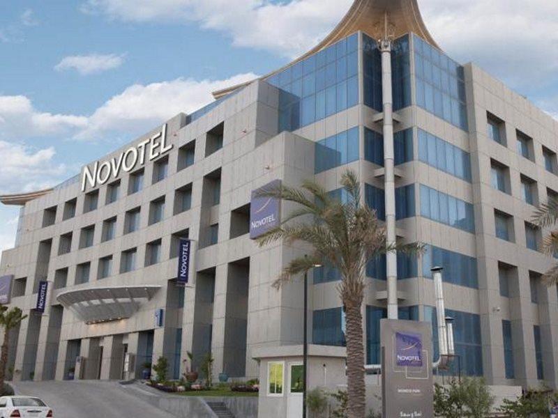 Novotel Dammam Business Park Exterior photo